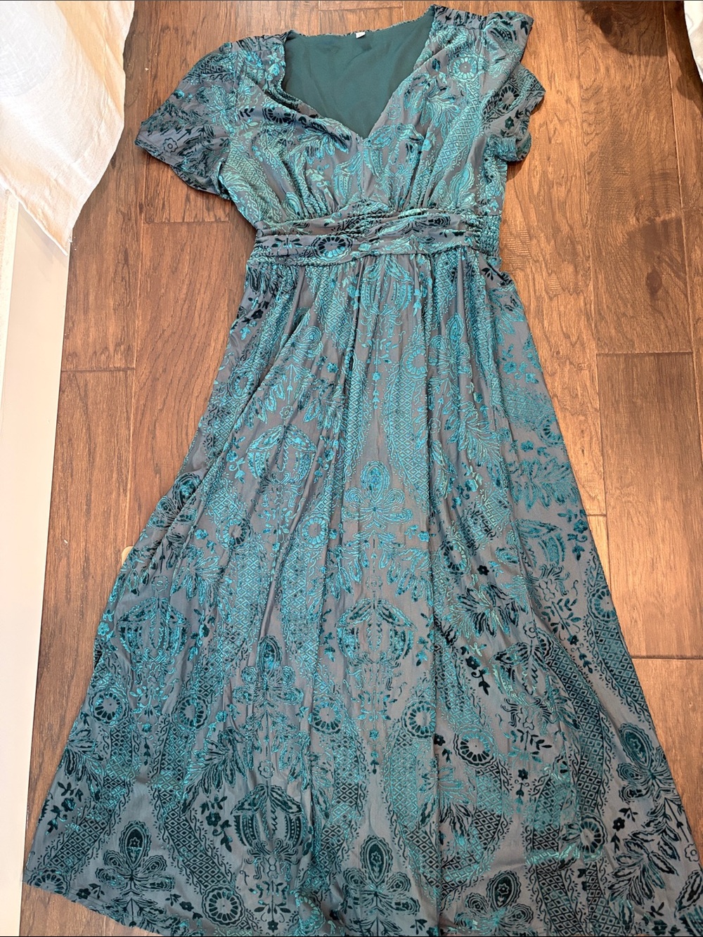 Green Floral Velvet Burnout Midi Dress